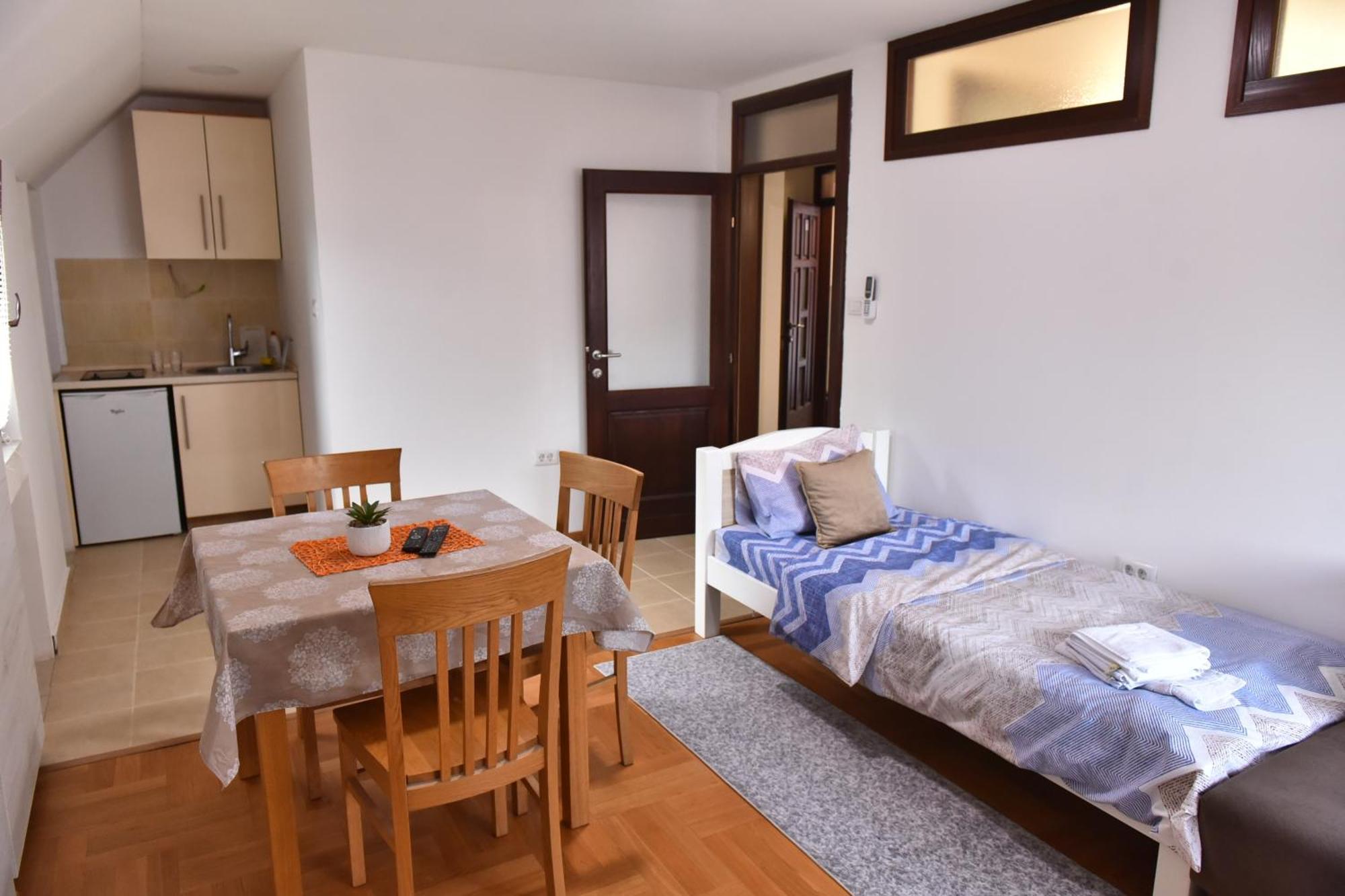 Apartments Ravno Plužine Pokój zdjęcie