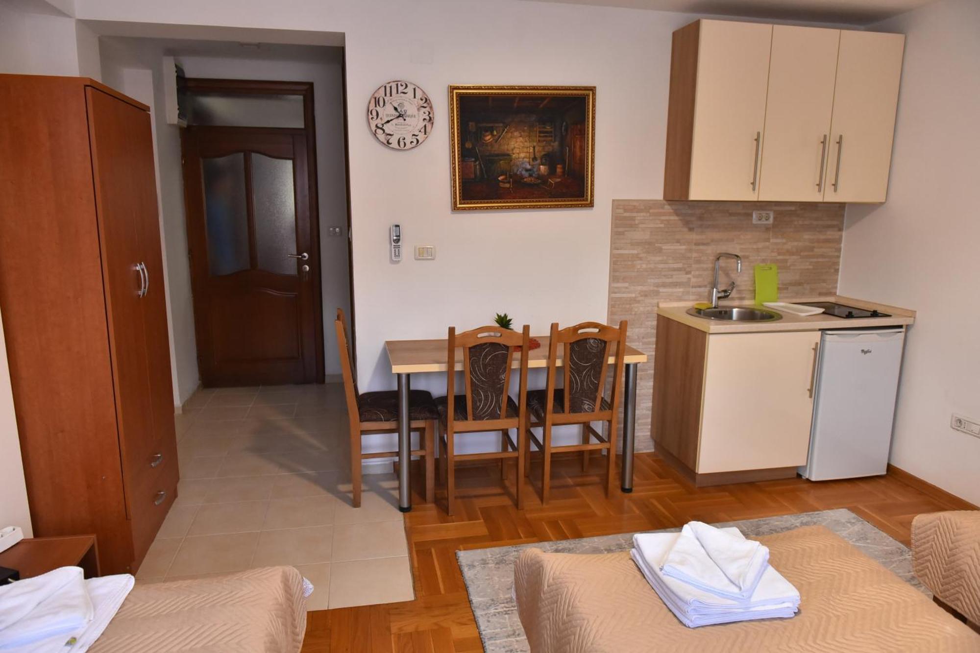 Apartments Ravno Plužine Pokój zdjęcie