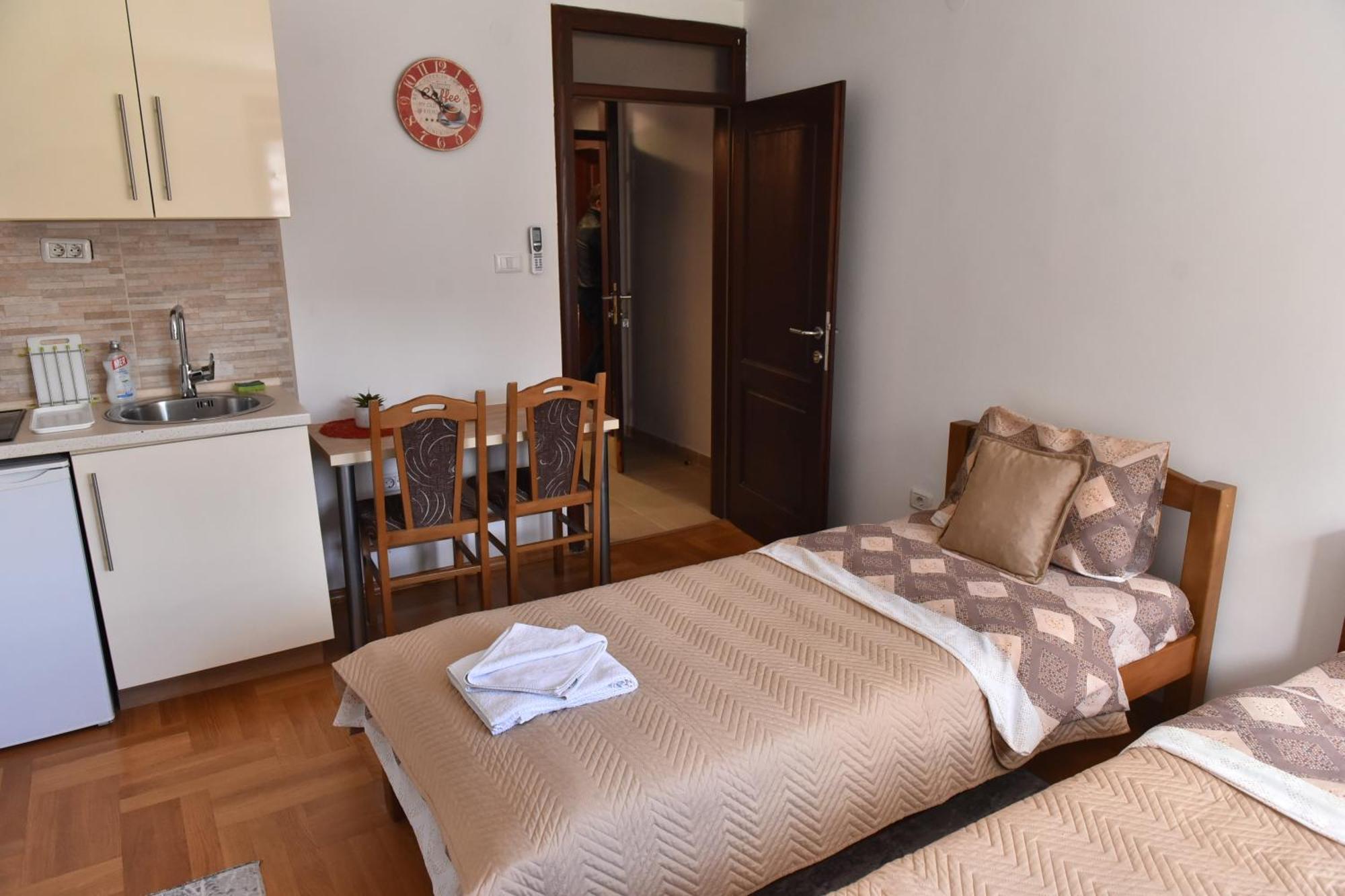 Apartments Ravno Plužine Pokój zdjęcie